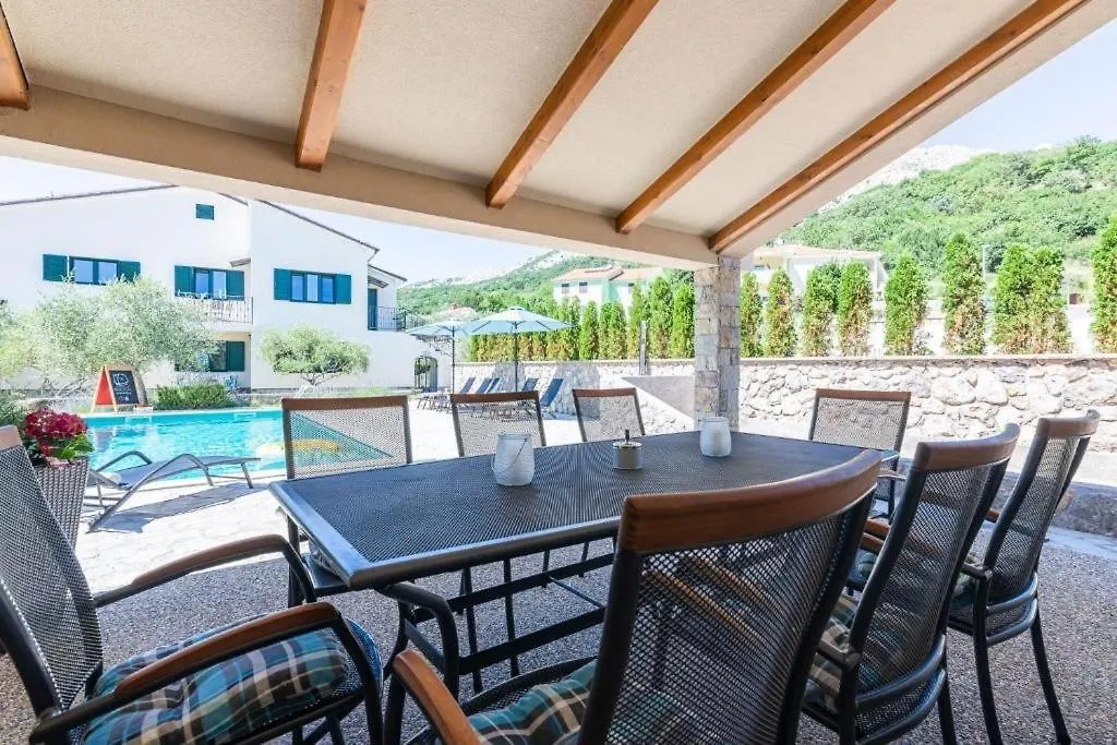 Guest house Apartments Garden Jurandvor